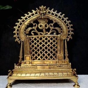 Brass Unique Singhasan/Chowki With beautiful parbhawal